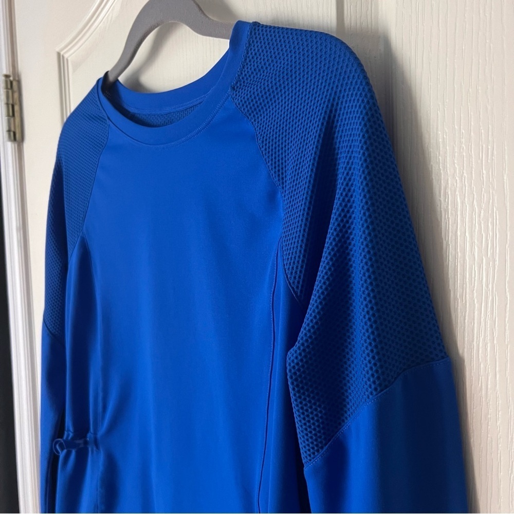 Fabletics Lana Long Sleeve Breathable adjustable Work out top, size Medium - Picture 6 of 10
